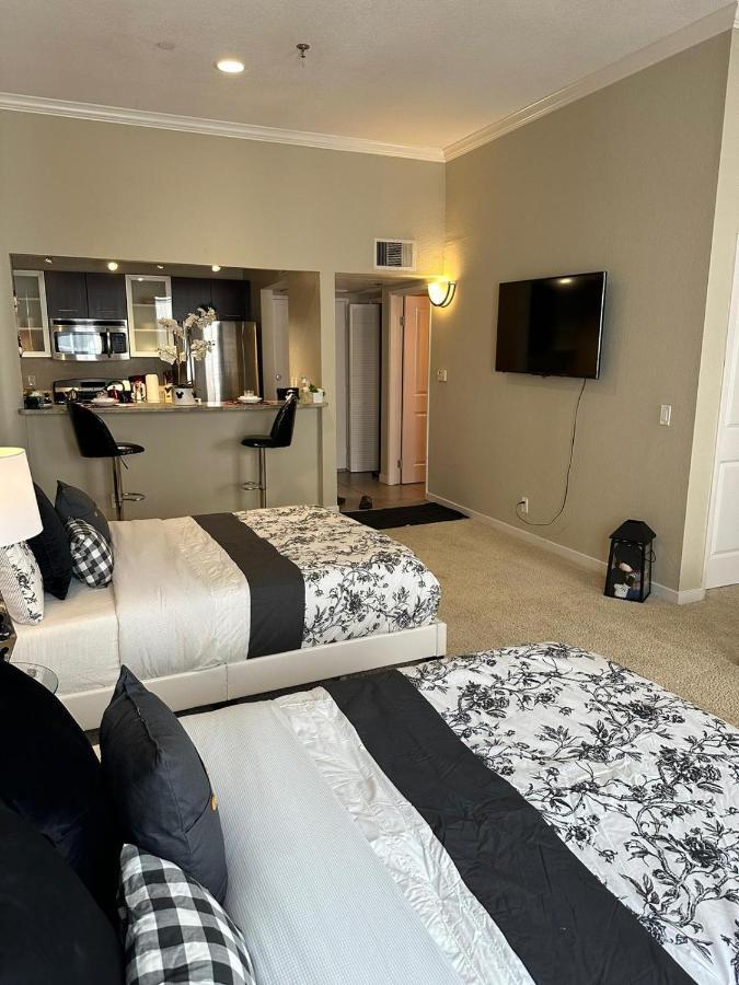 شقة لوس أنجلوس  في Gucci Mickey And Maxico Lofts Free Parking And Wifi المظهر الخارجي الصورة