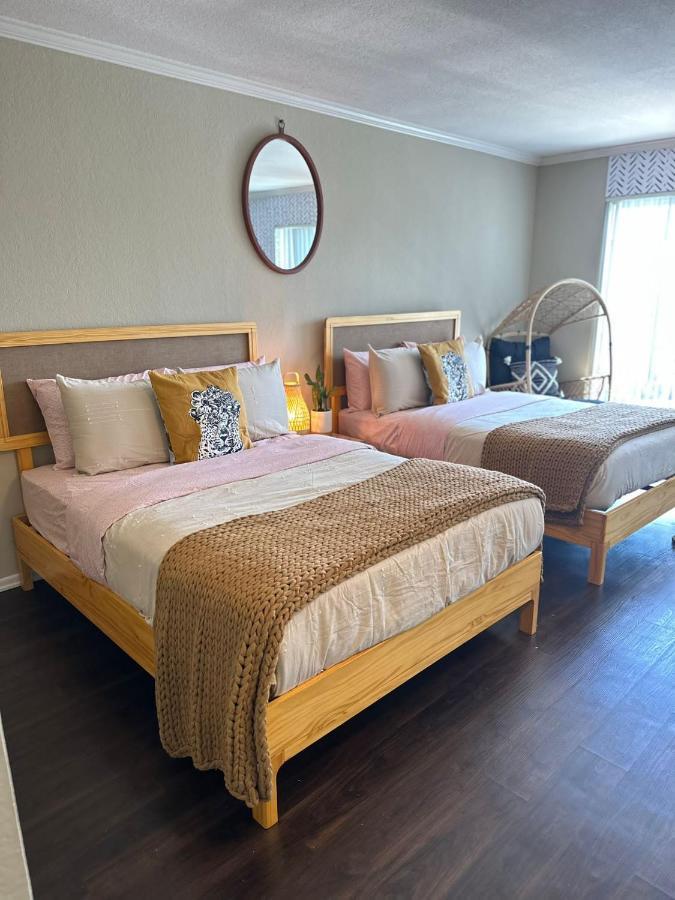 شقة لوس أنجلوس  في Gucci Mickey And Maxico Lofts Free Parking And Wifi المظهر الخارجي الصورة