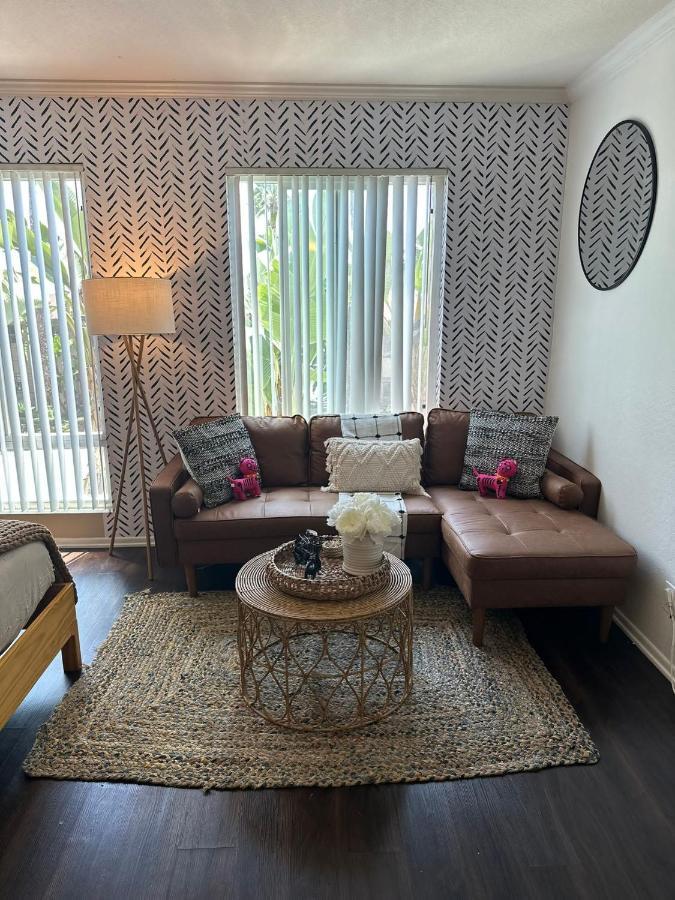 شقة لوس أنجلوس  في Gucci Mickey And Maxico Lofts Free Parking And Wifi المظهر الخارجي الصورة
